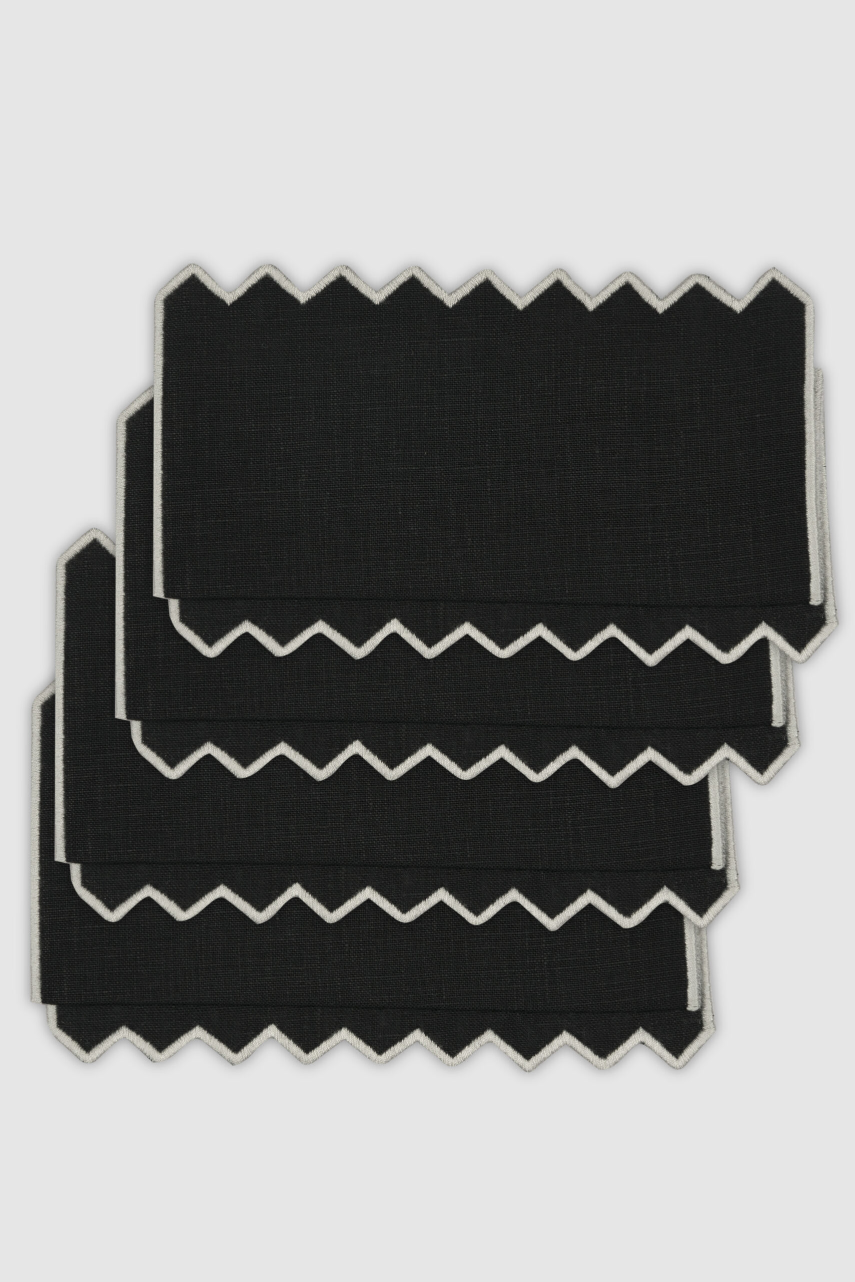 set of four triangu black/white cocktail napkins